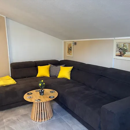 Apartmentivanka شقة تروغير